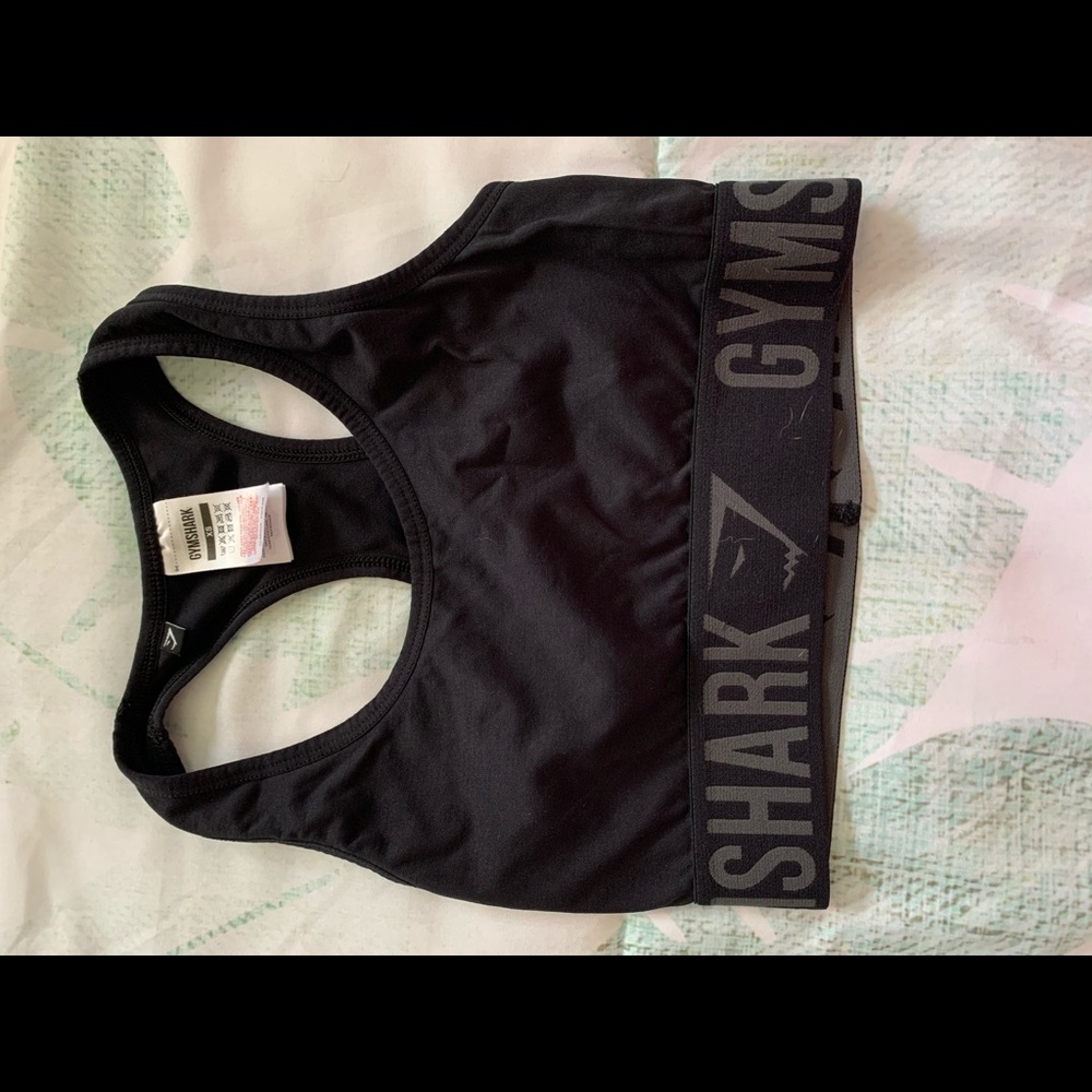 Black gymshark sports bra